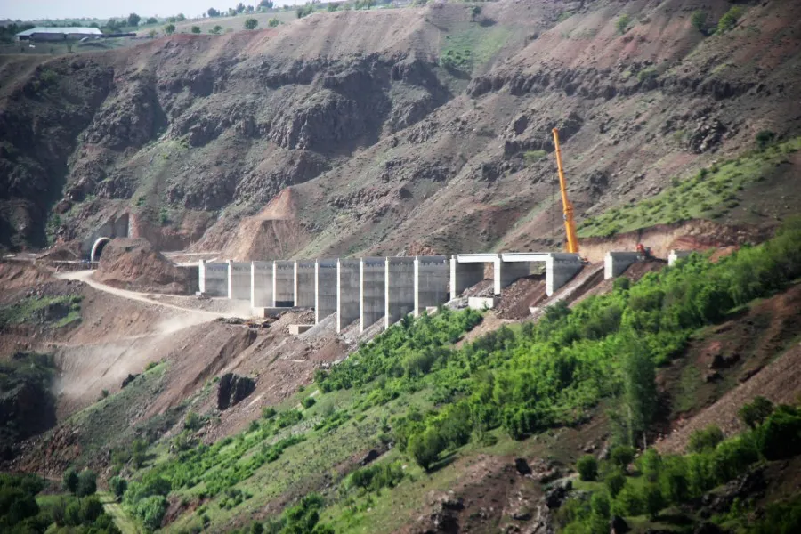 Solhan-Genç  Demiryolu Hattı Hat Aktarım İşi Viyadükleri Yapımı