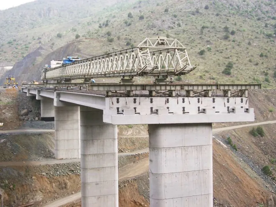 Tiflis Otoyolu F2 Kiriş Üretimi