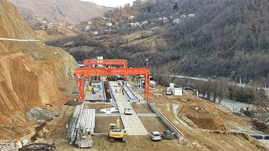 Tiflis Otoyolu F2 Kiriş Üretimi